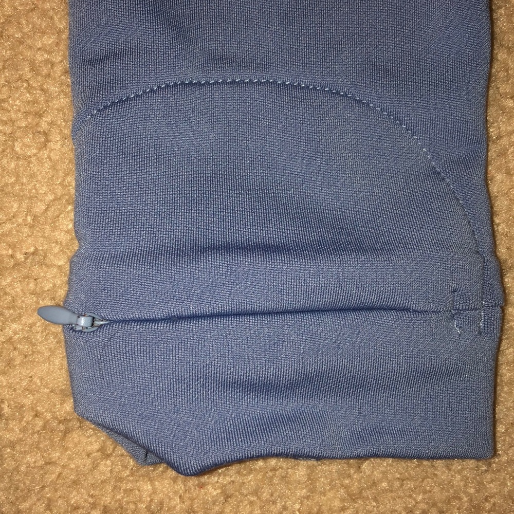 Under Armour half-zip Top - Picture 4 of 5